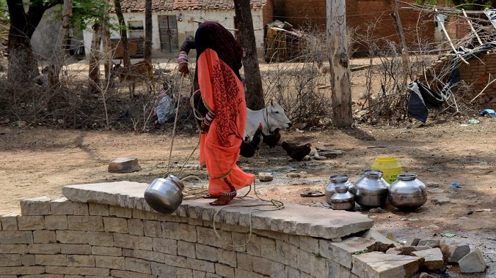 Inde : il creuse un puits à la main pour sa femme en quarante jours